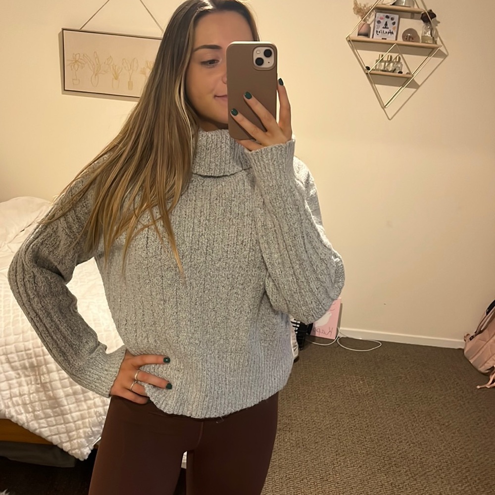 Gray Turtle Neck - image 1